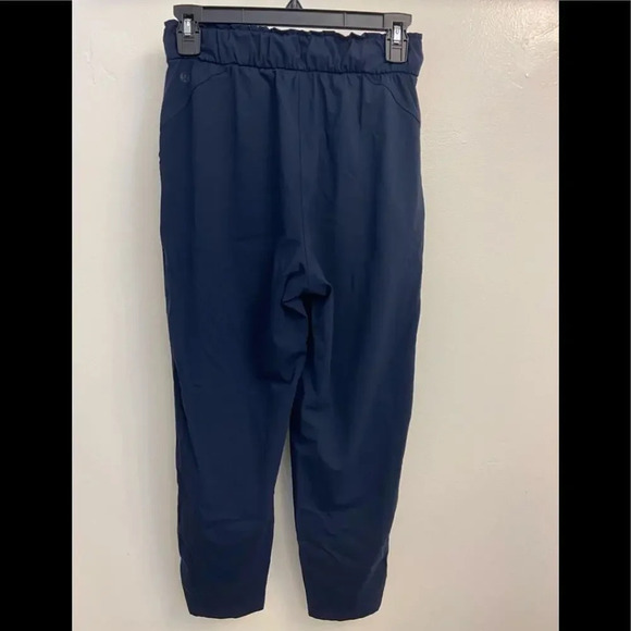 Lululemon Keep Moving Crops 23' True Navy size 4 - Picture 7 of 7
